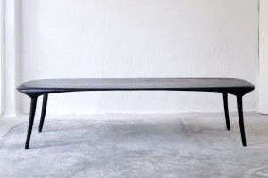 <a href="https://www.galeriegosserez.com/artistes/loellmann-valentin.html">Valentin Loellmann </a> - One Piece - Table